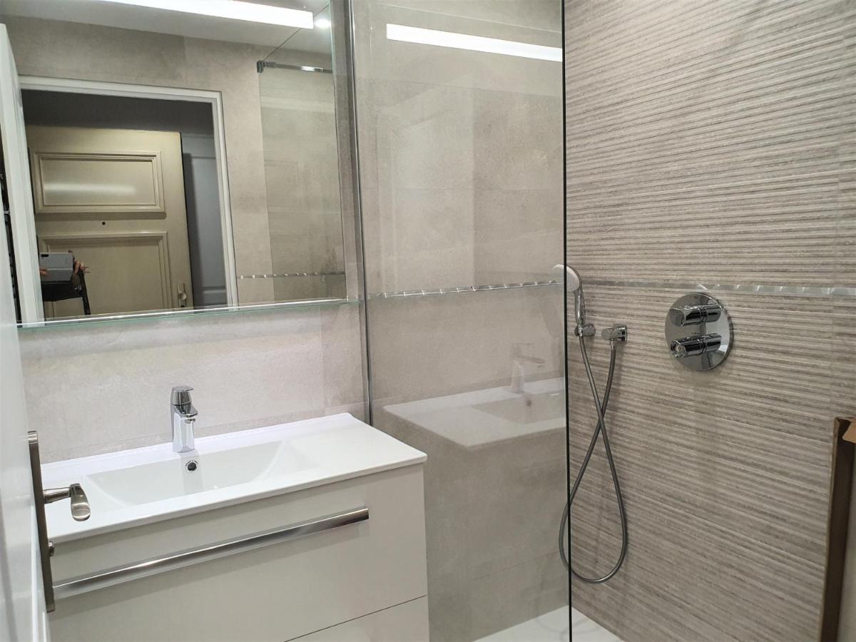 Palazzio 2, By Welcome To Apartment